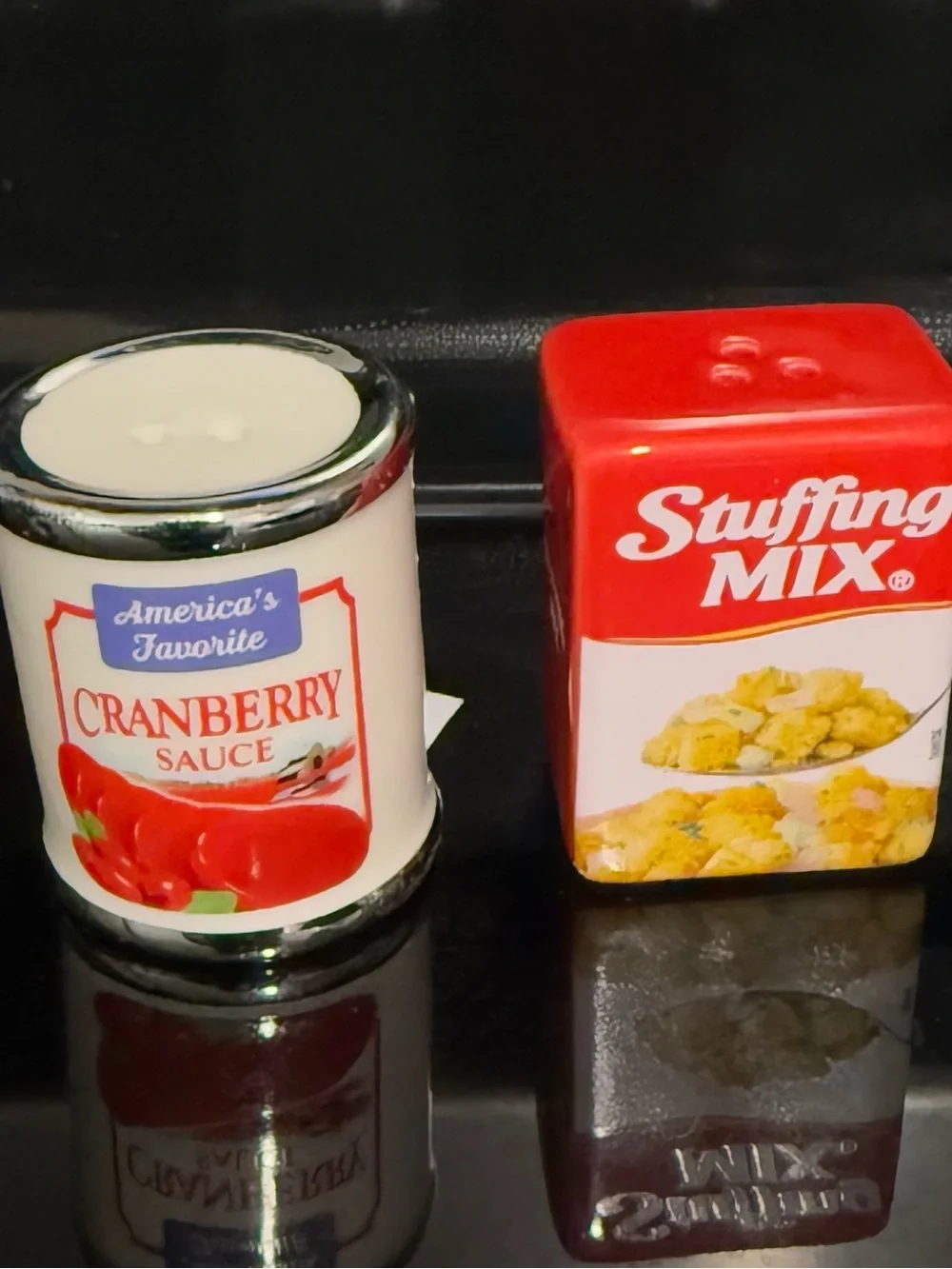 Thanksgiving Cranberry Sauce & Stuffing Mix Novelty Salt & Pepper Shakers - NEW